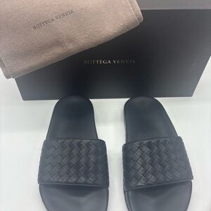 Bottega Veneta Women's Leather Braided Slide Sandals, Black, EU35 US4.5-5